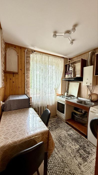 Продаж 2 к квартири 43,4 м.кв на Стрілецькій