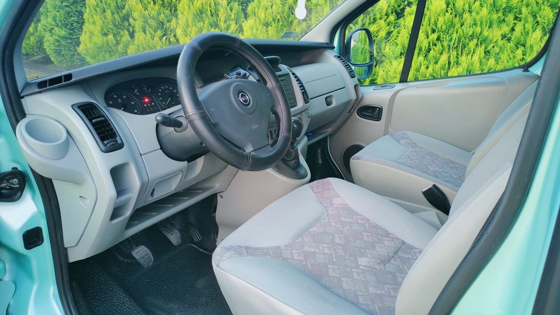 PIĘKNY OPEL VIVARO*1.9 DTI*5 osób*klima*6 biegów