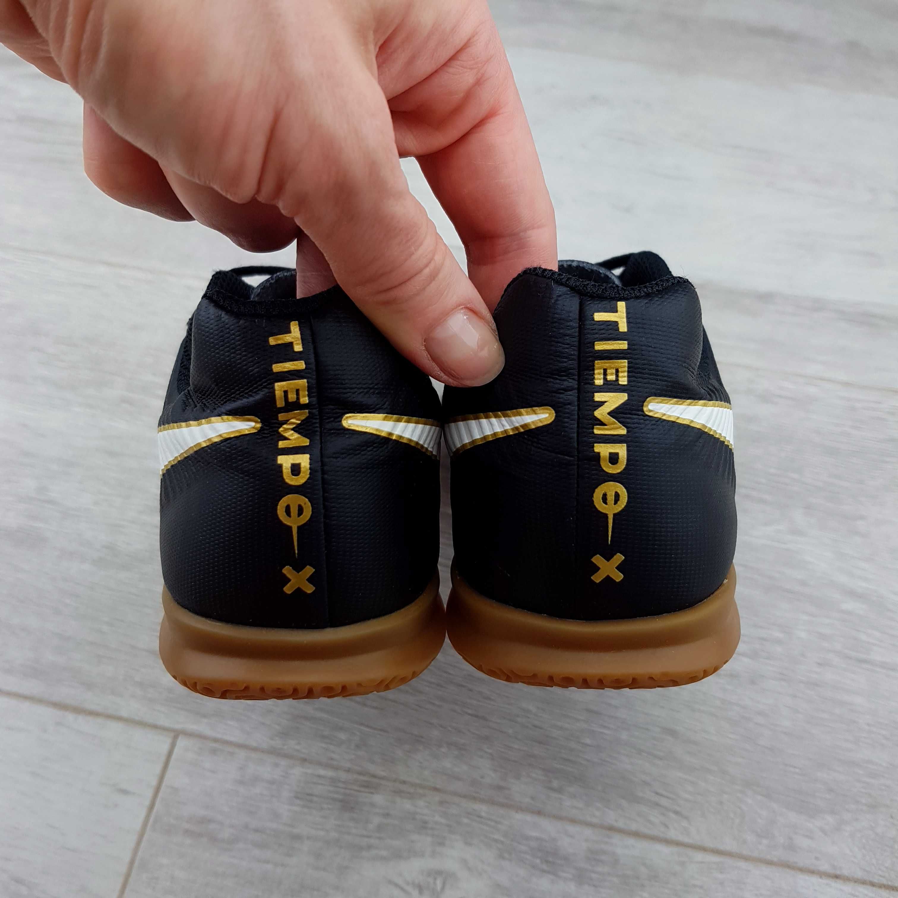 Nike Tiempo x дитячі футзалки р. 34