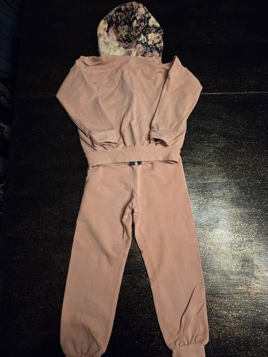 Dres dziewczęcy 110