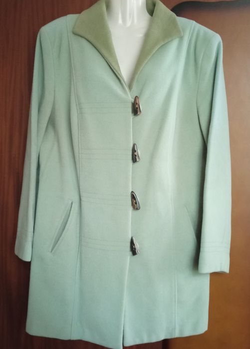 Жіноче напівпальто XL (50-го) розміру