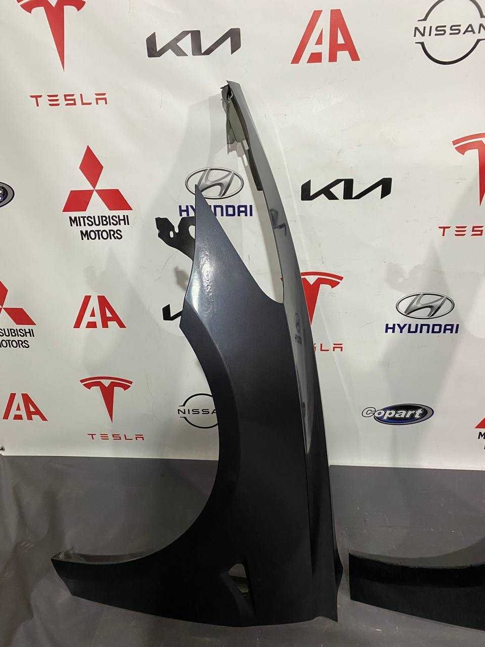 Крило Крила Tesla Model 3