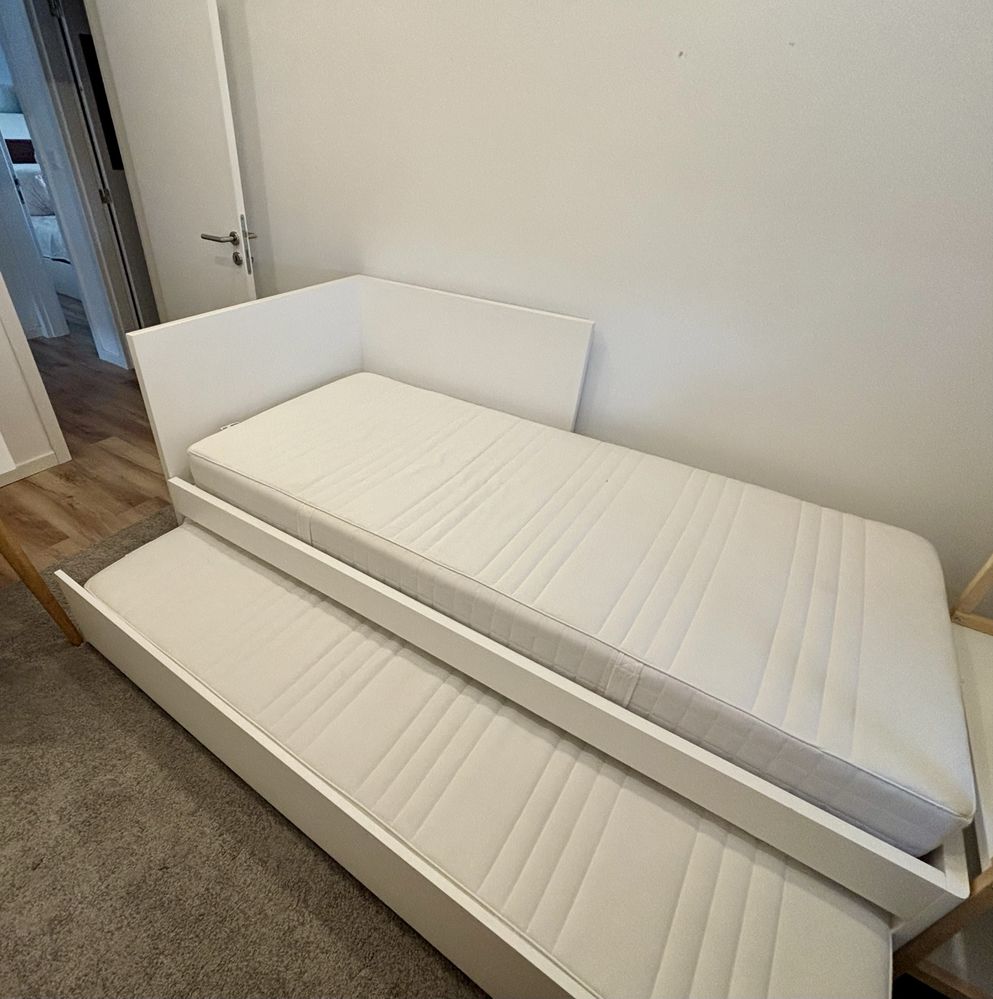 Cama para 2 pessos em muito bom estado para vender.
