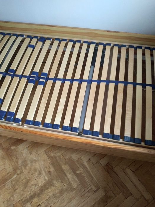 łóżko elektryczne z materacem dla seniora