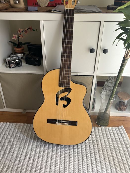 Guitarra b15 especial