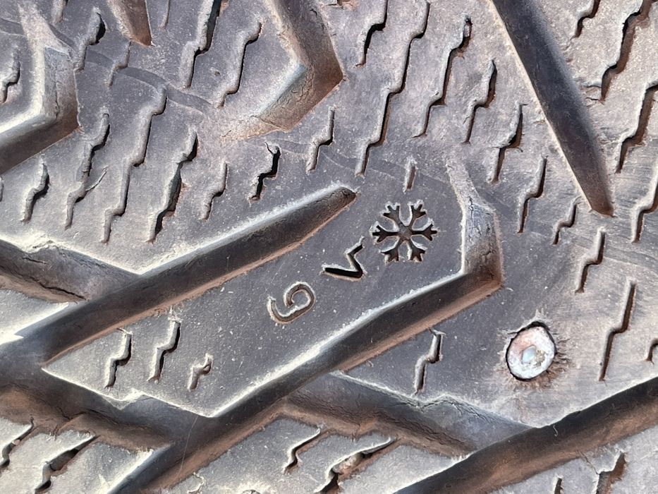 Зимові шини nokian 205 55 16