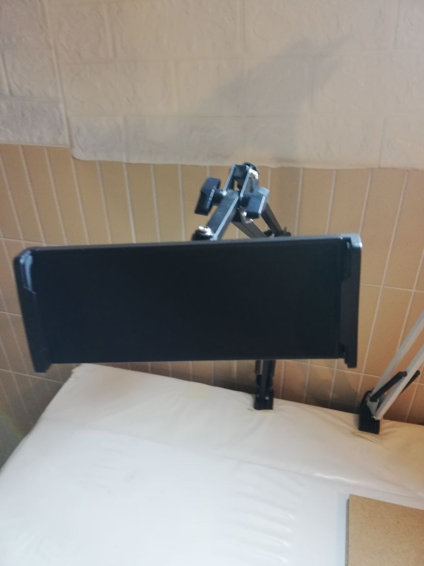 Tripé articulado de mesa para smartphone ou tablet