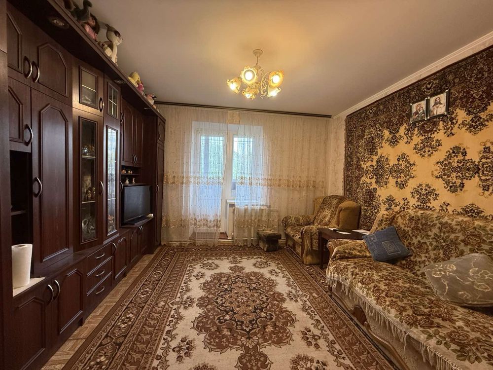 Продаж 3-кімнатної квартири в буд. 2000-х р. з автономним опаленням