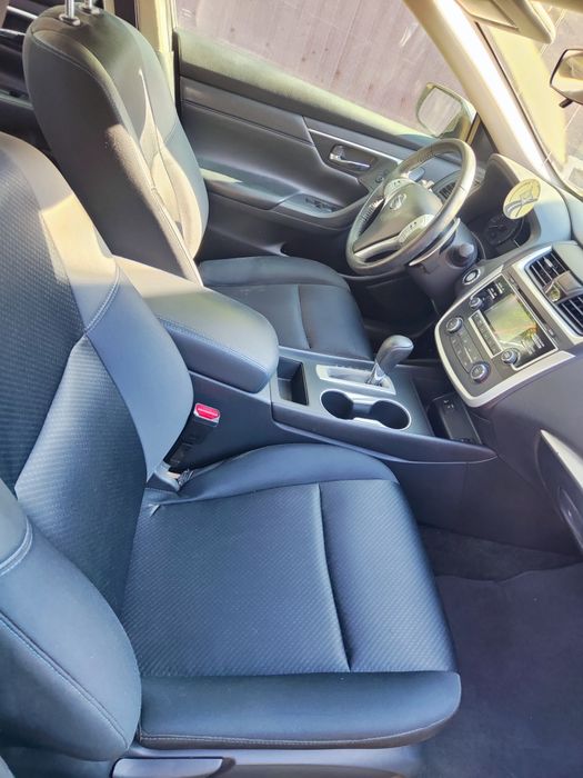 Продам Nissan Altima 2.5л автомат 2016год