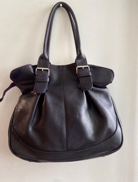 Містка сумка тоут із еко шкіри фіолетового кольору