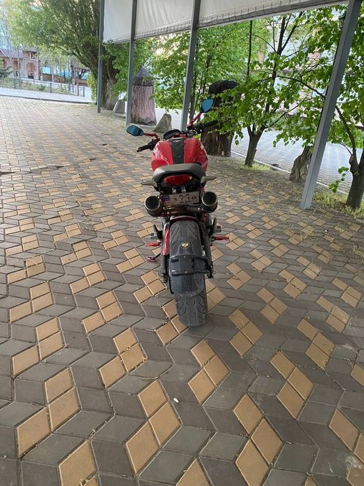 Продаю надёжный и стильный мотоцикл Ducati Monster 696, 2010 года