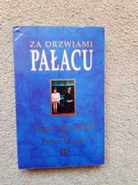 Za drzwiami pałacu Nigel Dempster & Peter Evans