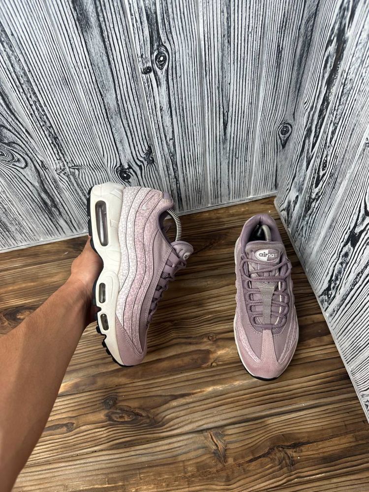 Кросівки - Nike AirMax 95 38р