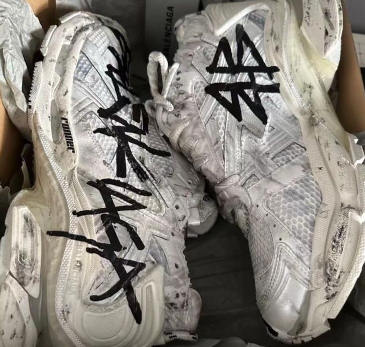 Кросівки Balenciaga runner graffiti, кросовки баленсиага ранер