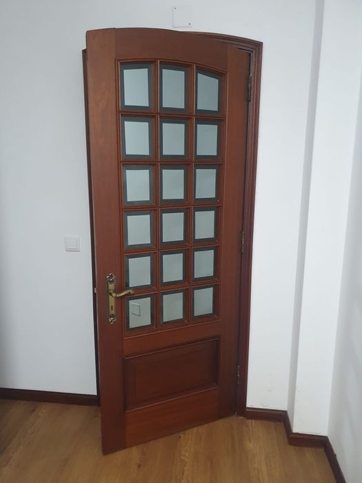 Portas madeira maciça