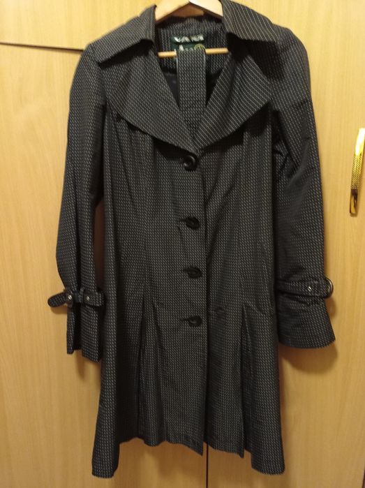 Плащ женский серый