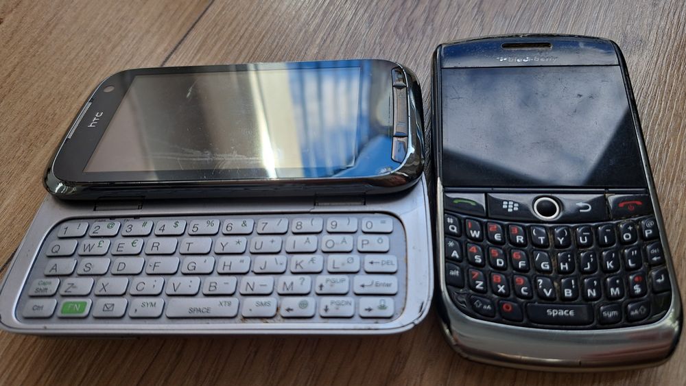 2szt kolekcjonerskie HTC oraz Blackberry