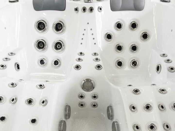 JACUZZI Wanna ogrodowa z hydromasażem Infinitas MB300 GERMANY - 15999€