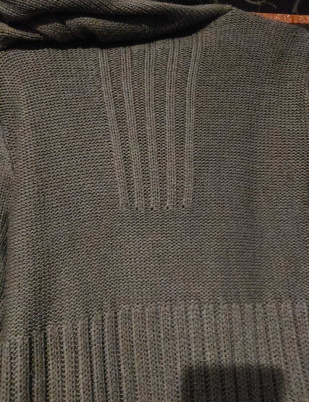 Sweter khaki dłuższy kaptur Miss Classic M piękny
