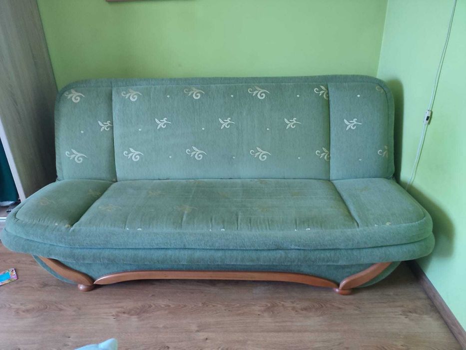 Zielona kanapa - oddam za darmo