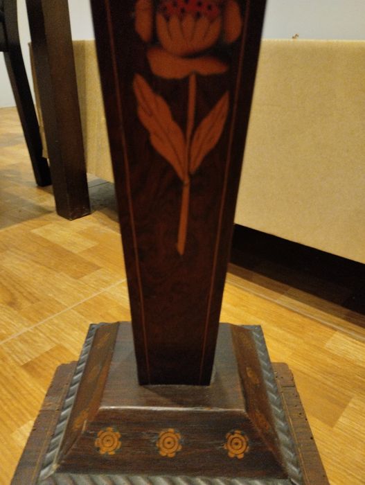 Coluna madeira secular