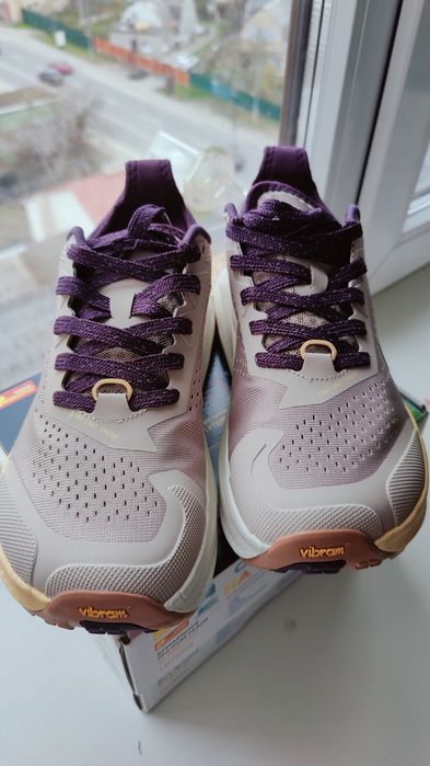 Altra Olympus 6 women 39(24.5)