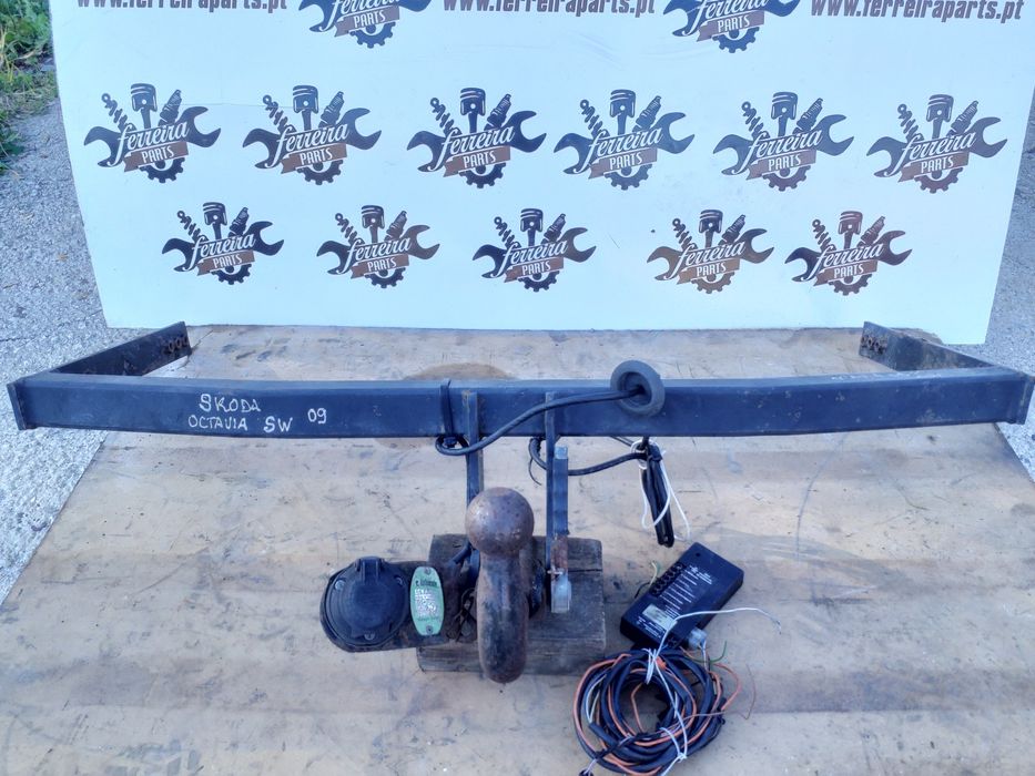 BARRA DO GANCHO DE REBOQUE SKODA OCTAVIA II CARRINHA - 2009