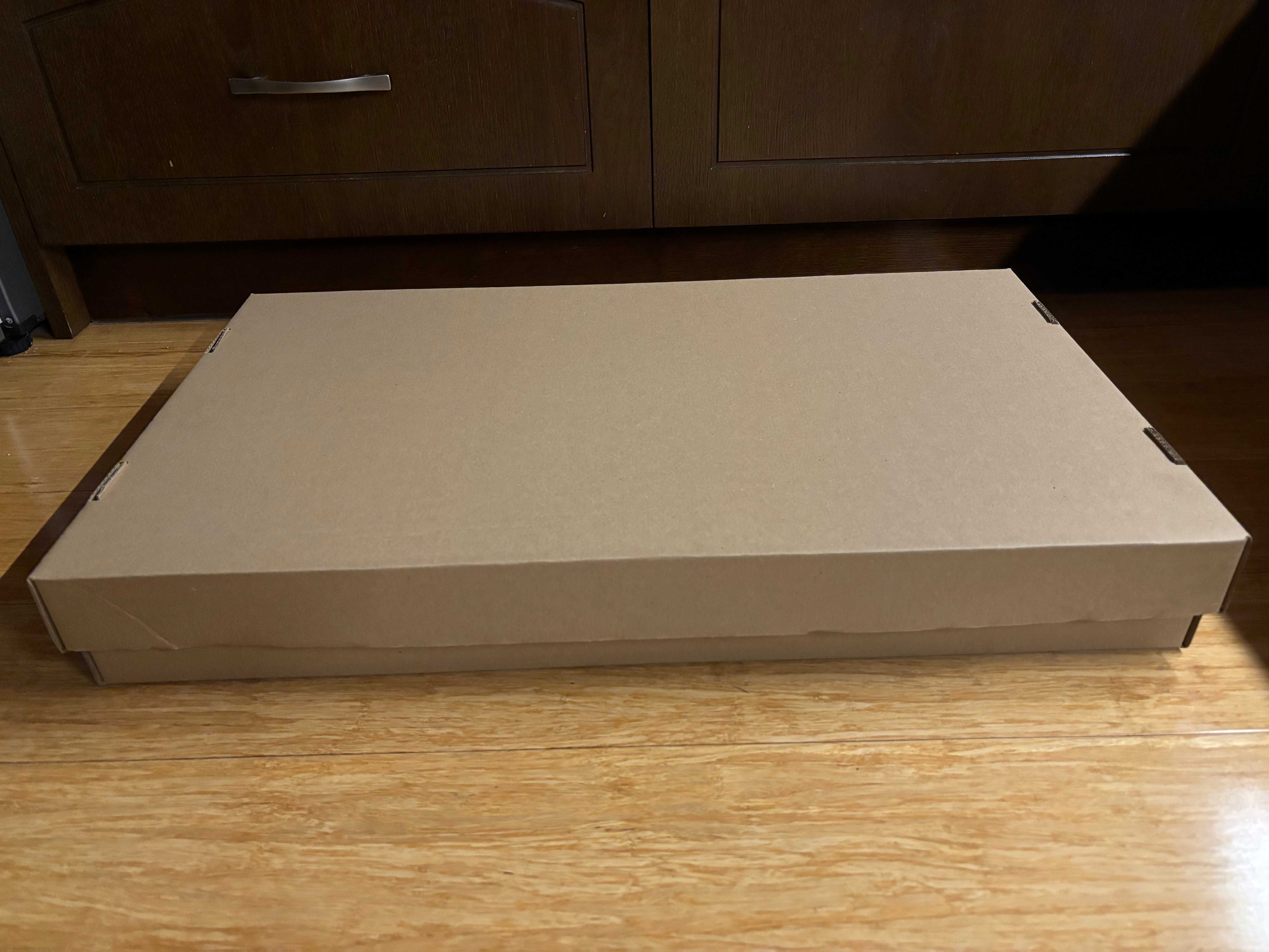 taca tekturowa pudełko karton z przykryciem 66x40x8,5 cm