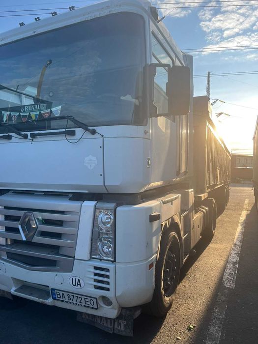 Продам  RENAULT MAGNUM  2004  с причепом