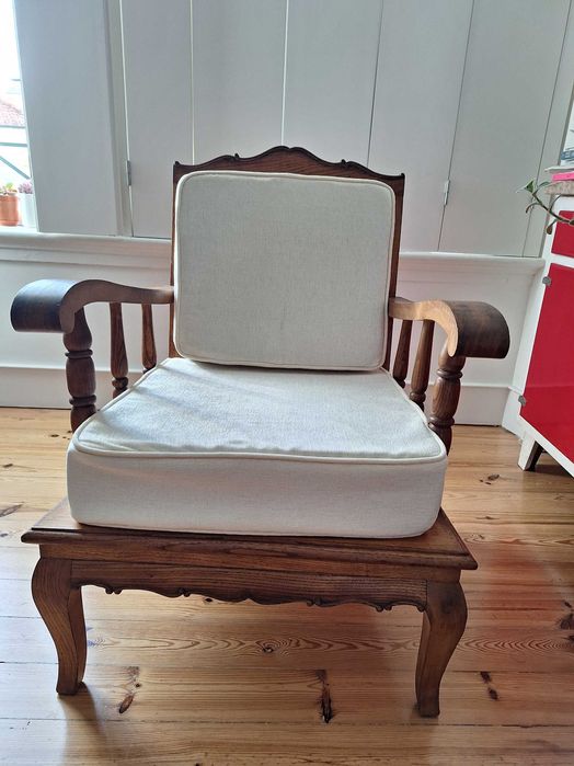 Poltrona/cadeirão de madeira dos anos 50/60