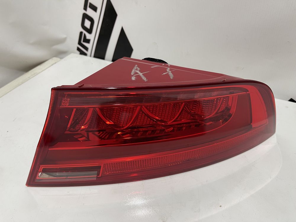 Фари фара Audi A7 USA задня права ліва
