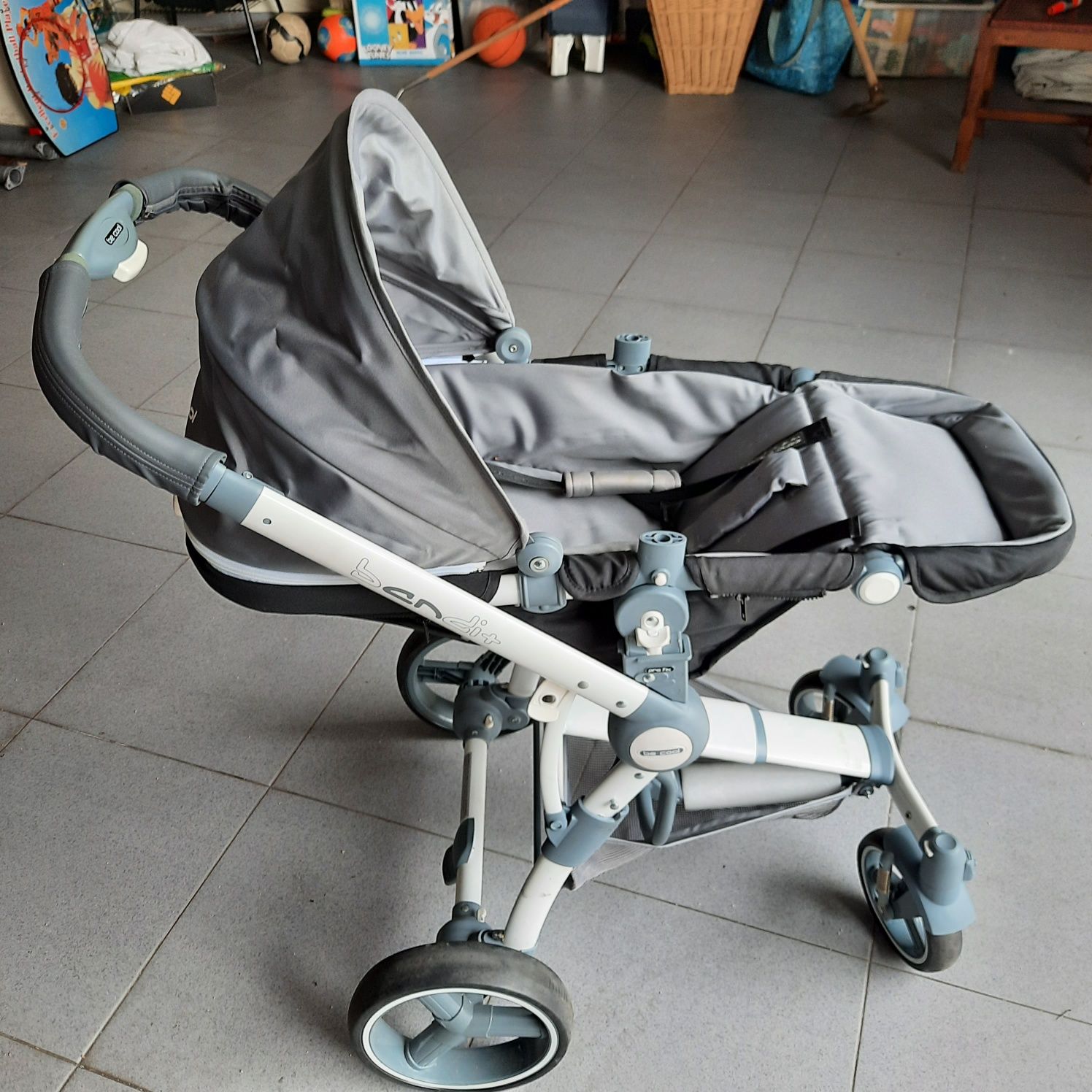 Carinho de bebé + ovo + isofix