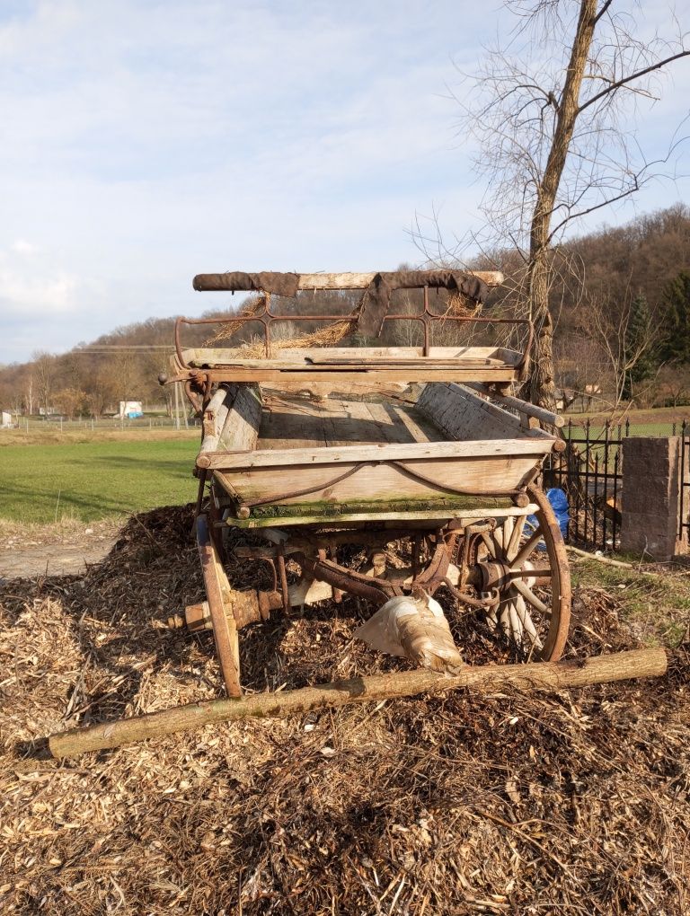 Bryczką drewniana ok 200 letnia