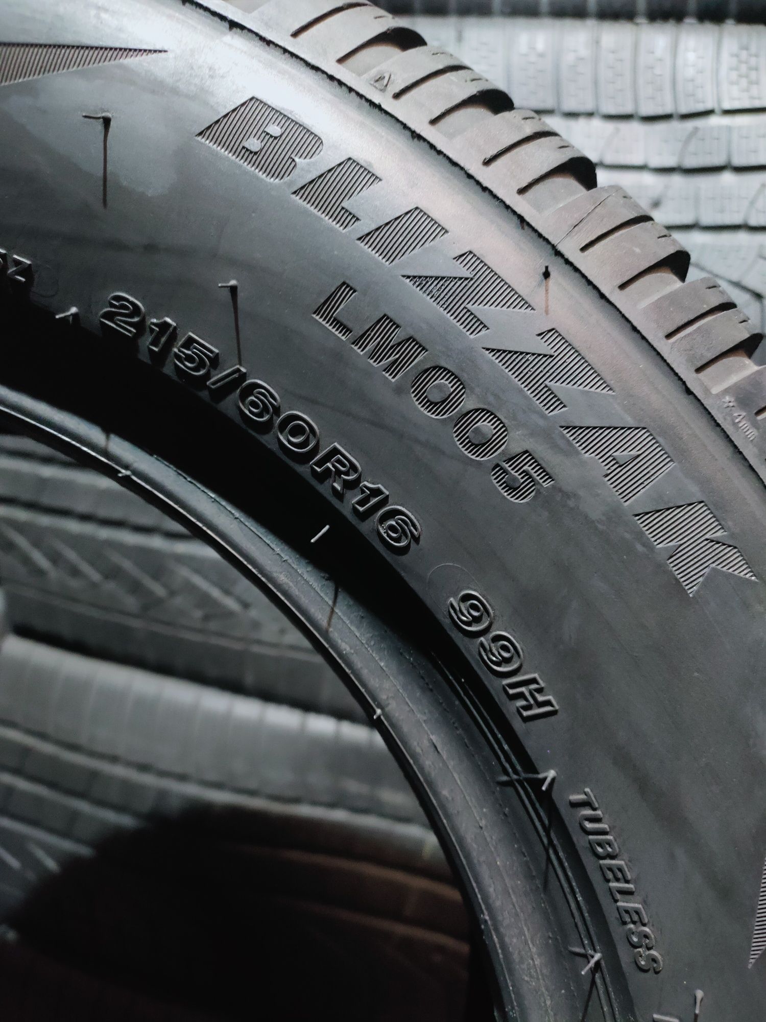 215/60R16 Bridgestone Blizak LM005 z 2021r 7mm