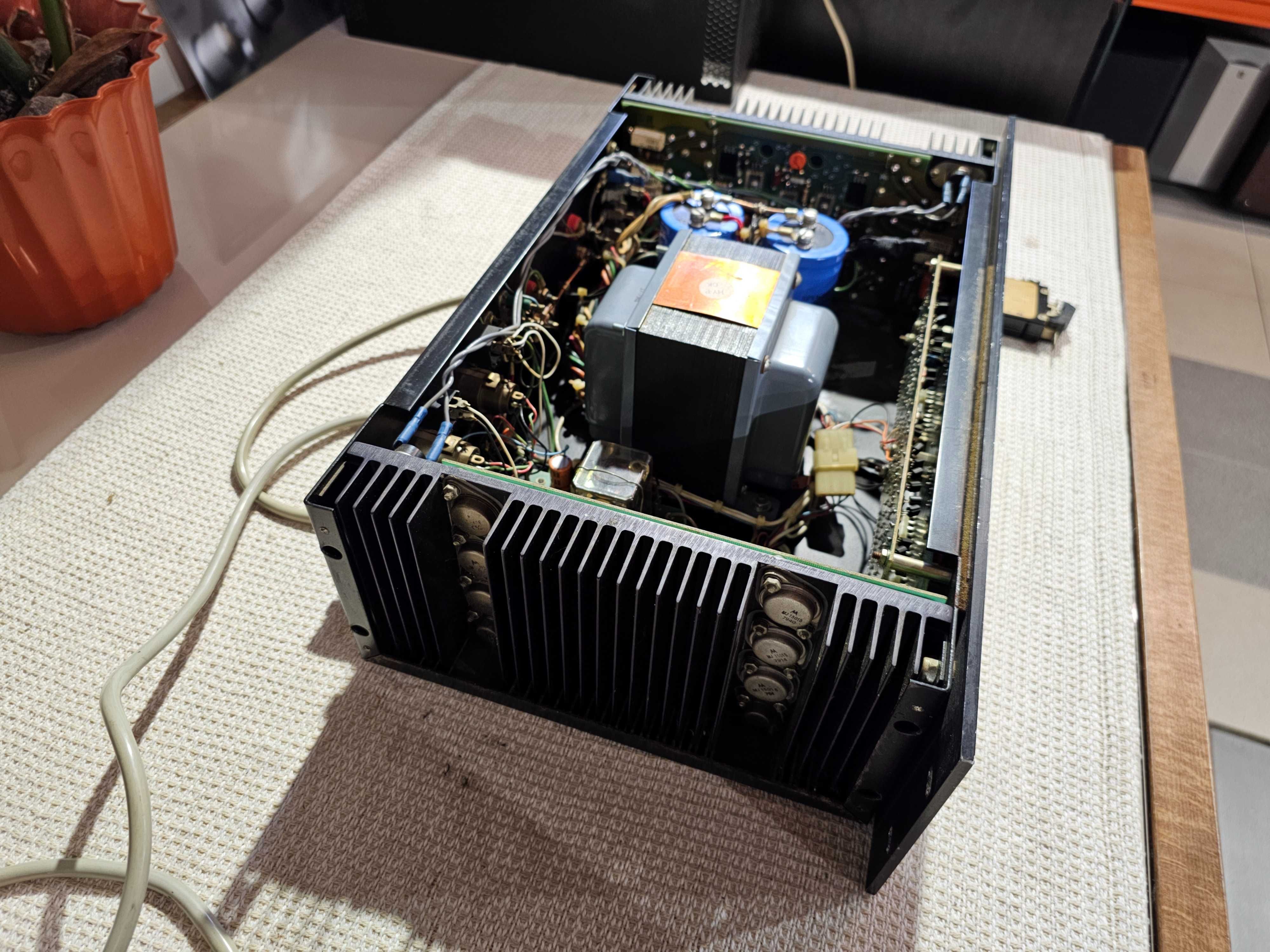 Підсилювач BGW 250E Professional Power Amplifier