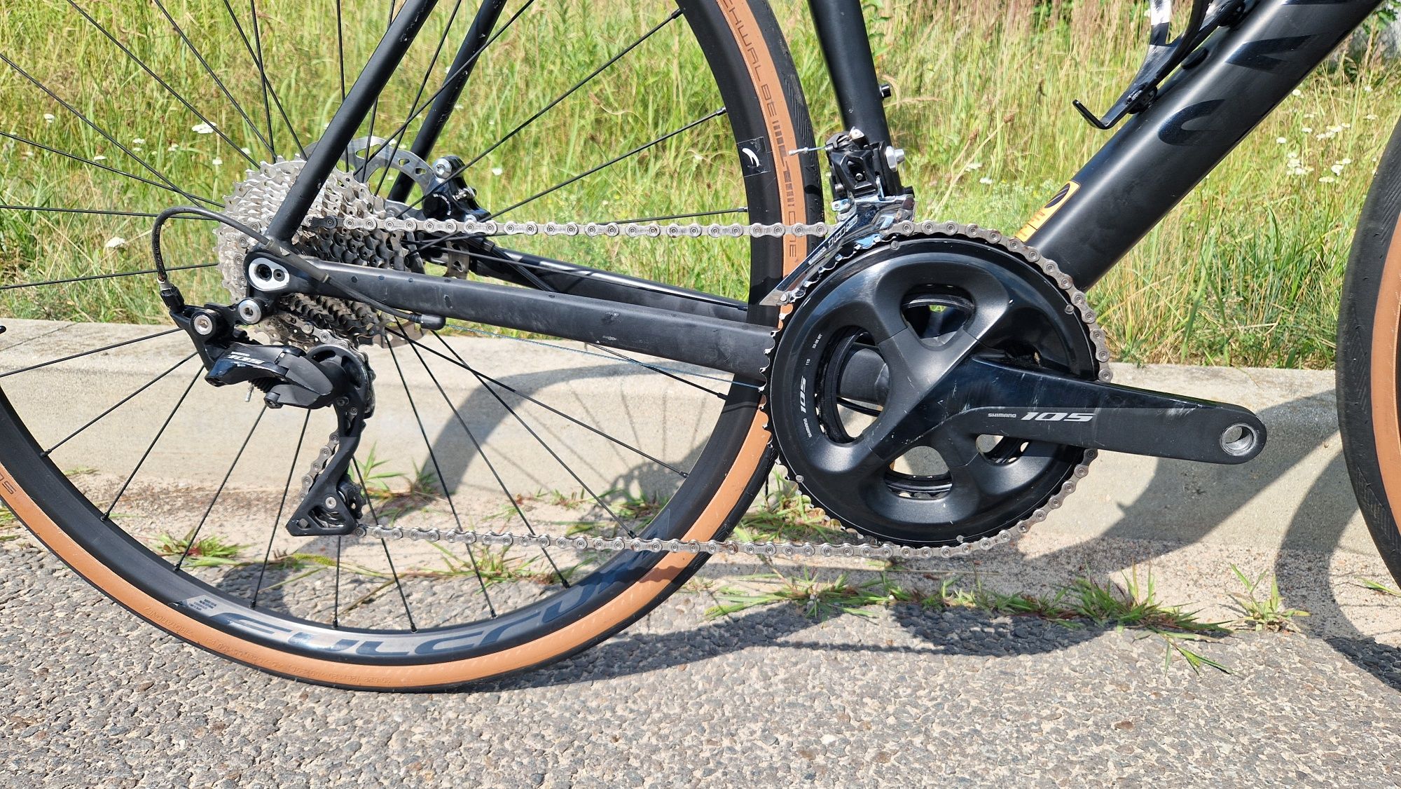 Canyon Endurace AL Disc - L / 57 - Shimano 105 2x11 / Fulcrum