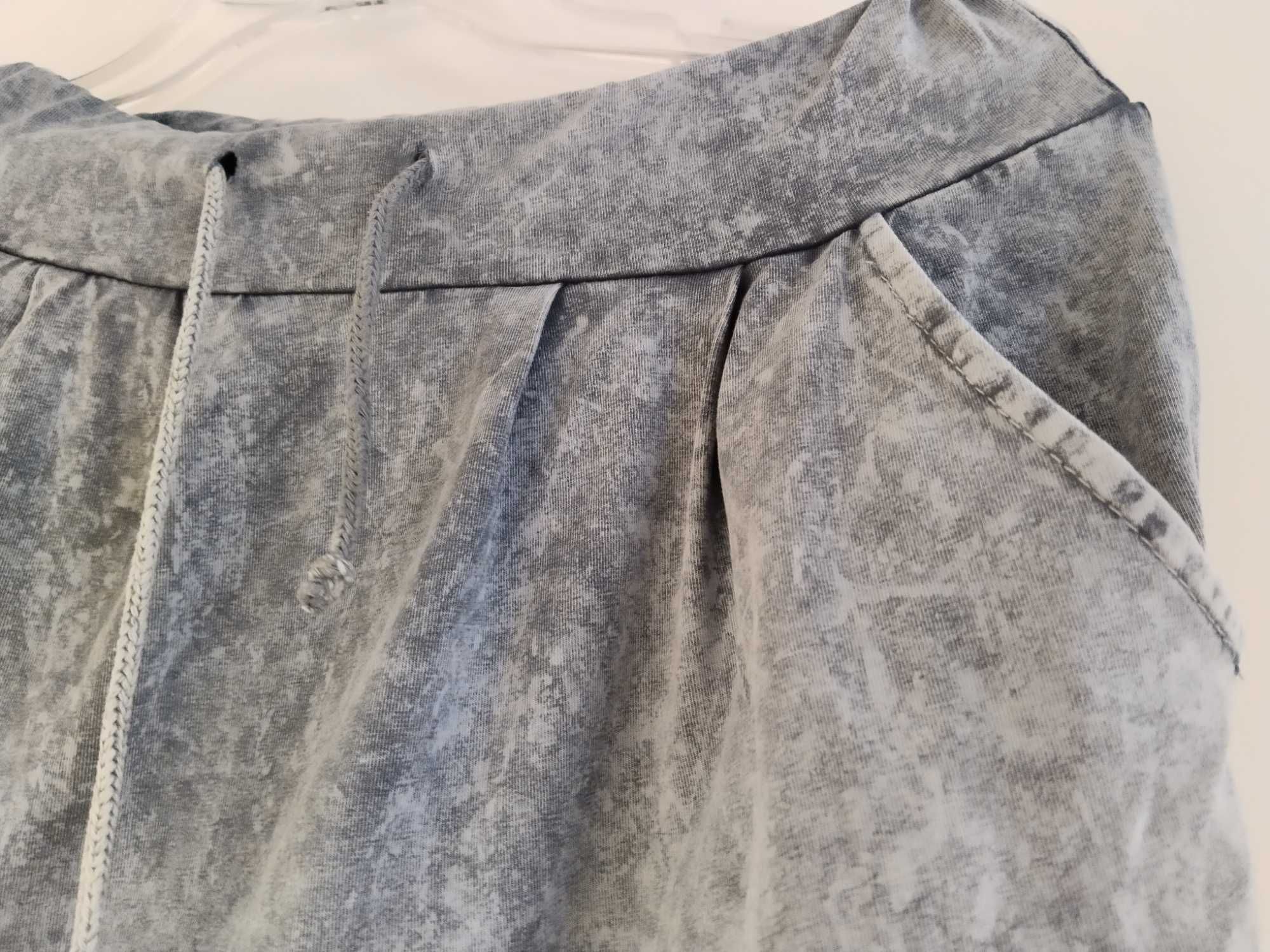 Spódnica z kieszeniami materiał elastyczny M/L