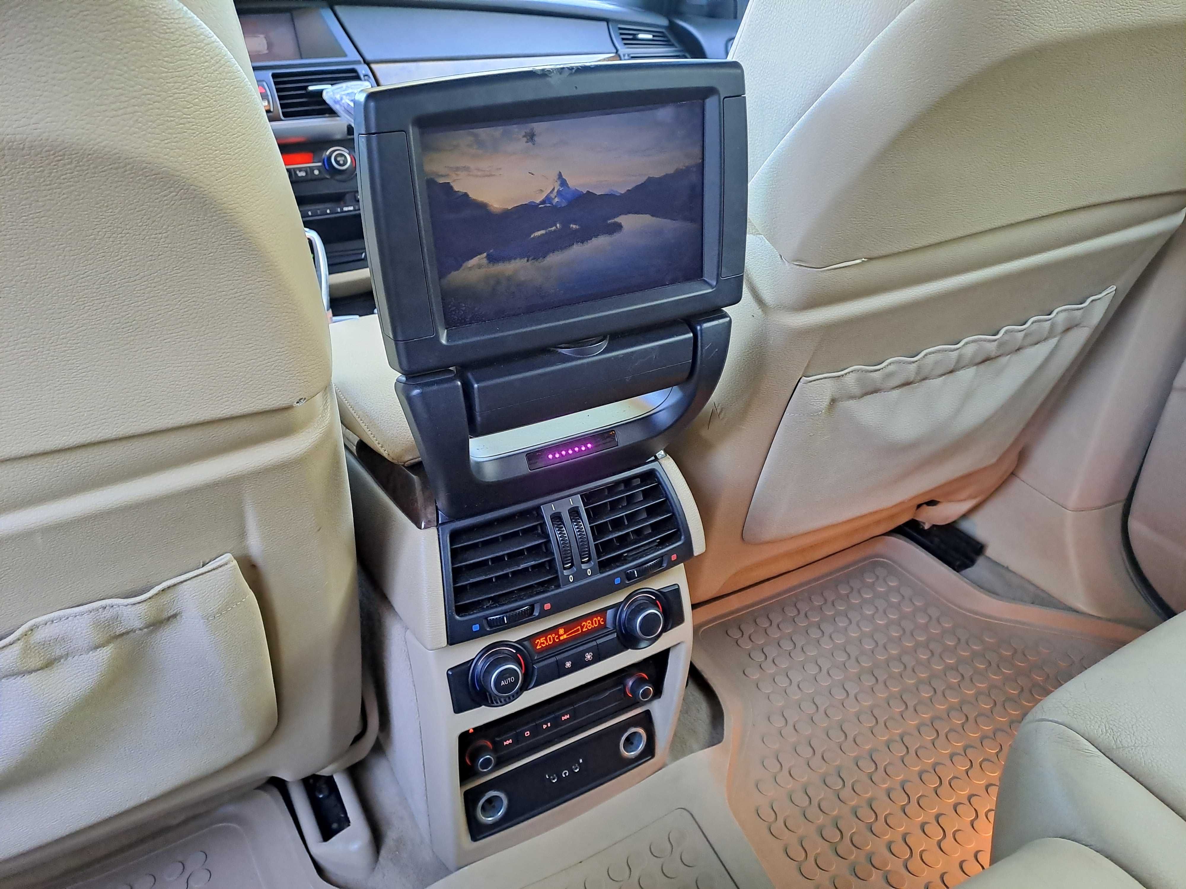 Bmw X5 E70 3.0si, 7osob, stan bdb, zarejestrowany