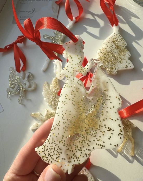 Ялинкові іграшки з епоксидної смоли