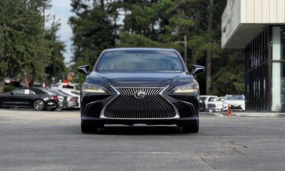 Lexus ES 350      2019