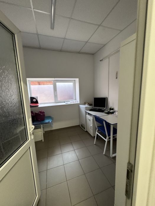 Оренда Медичний заклад Площа 250 кв.м 12 кабінетів