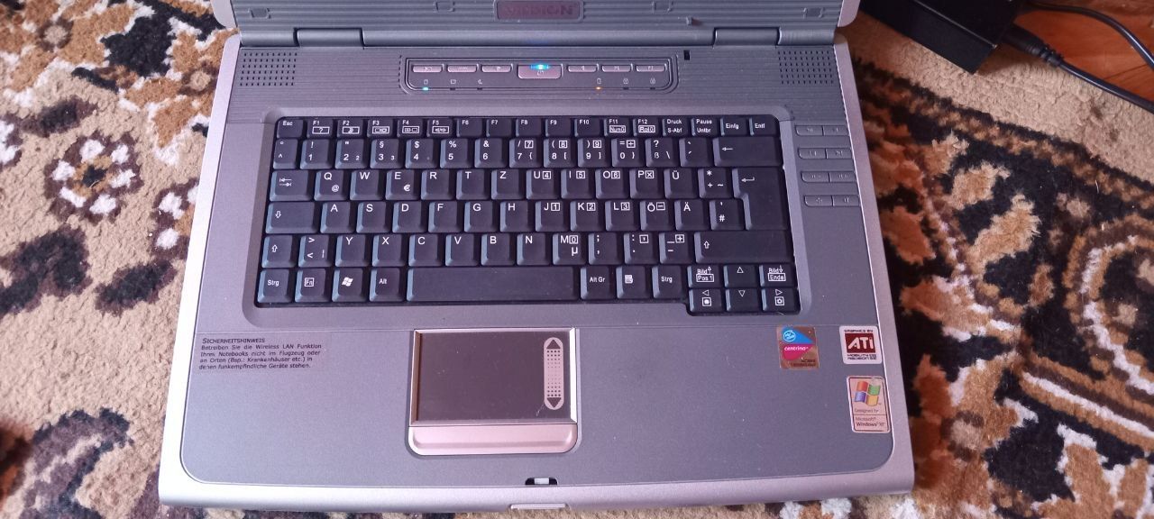 Ноутбук Medion MD95400