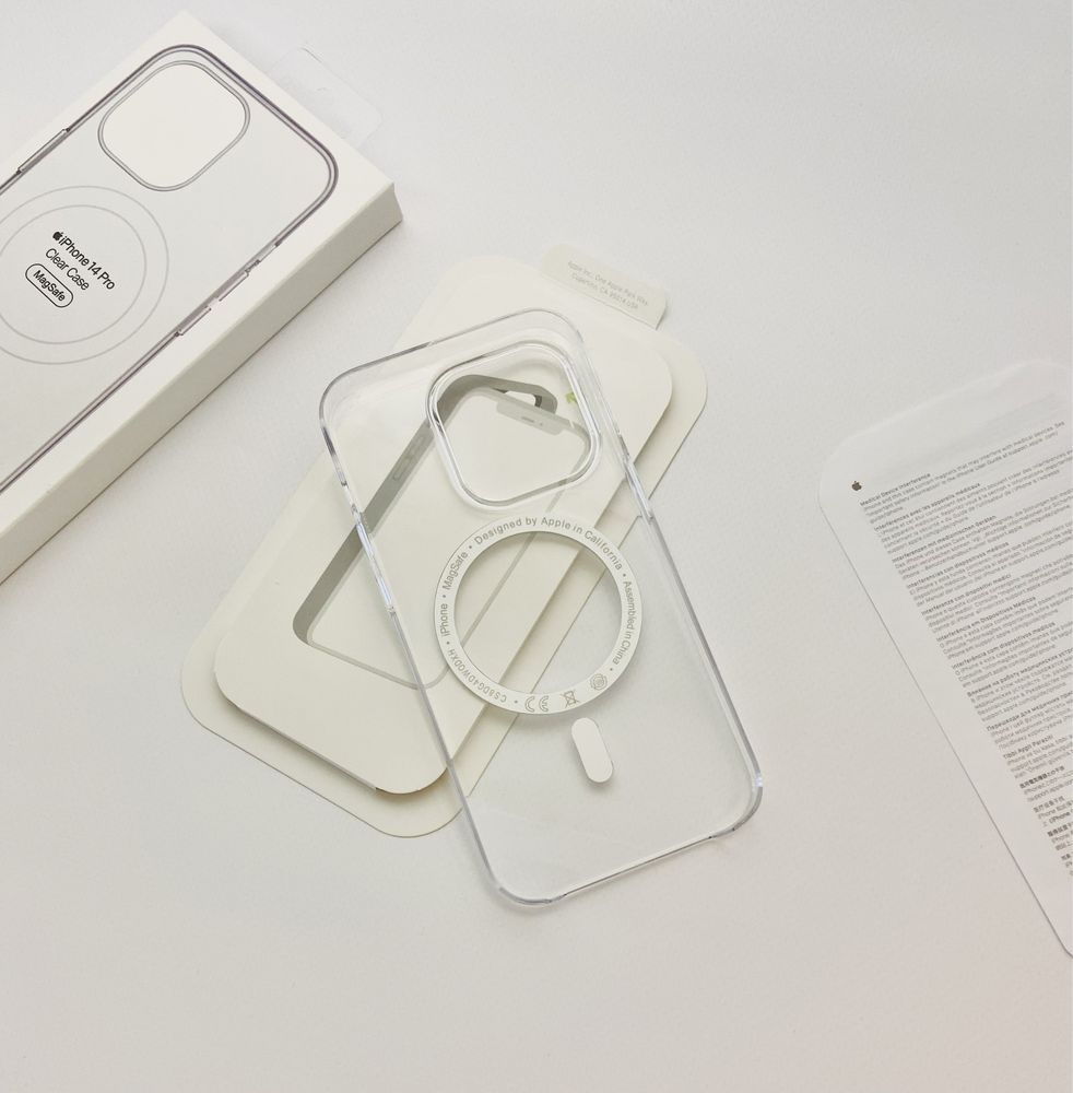 Прозрачный чехол Apple Clear Case MagSafe для iPhone original11