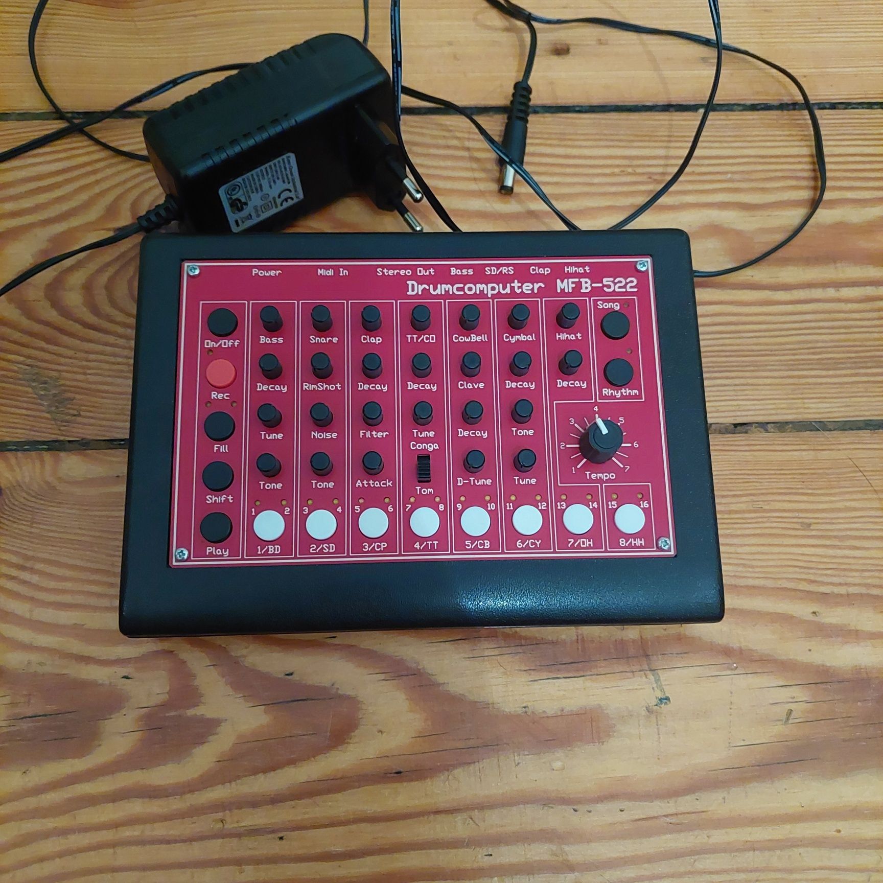 MFB 522 klon Roland Tr 808 automat perkusyjny Tanzbar