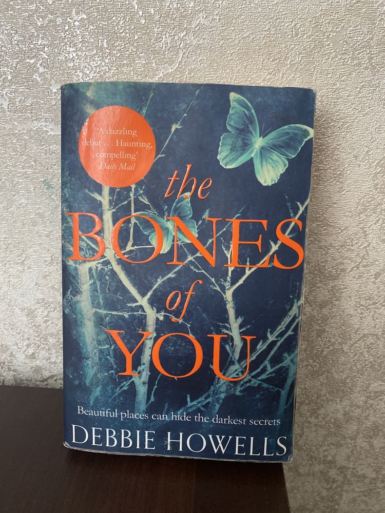 Книга «The bones of you” Debbie Howells англійською мовою