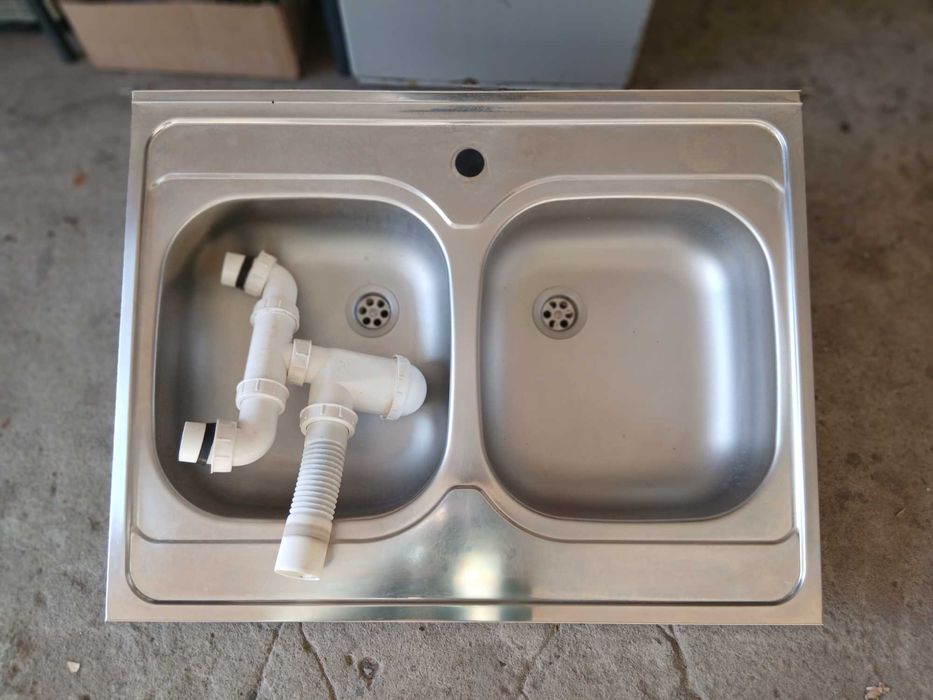 Zlew dwukomorowy z kwasówki uzywany.