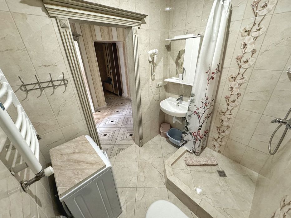 ‼️Вільно‼️ Двокімнатна квартира - вул. Степана Бандери 35