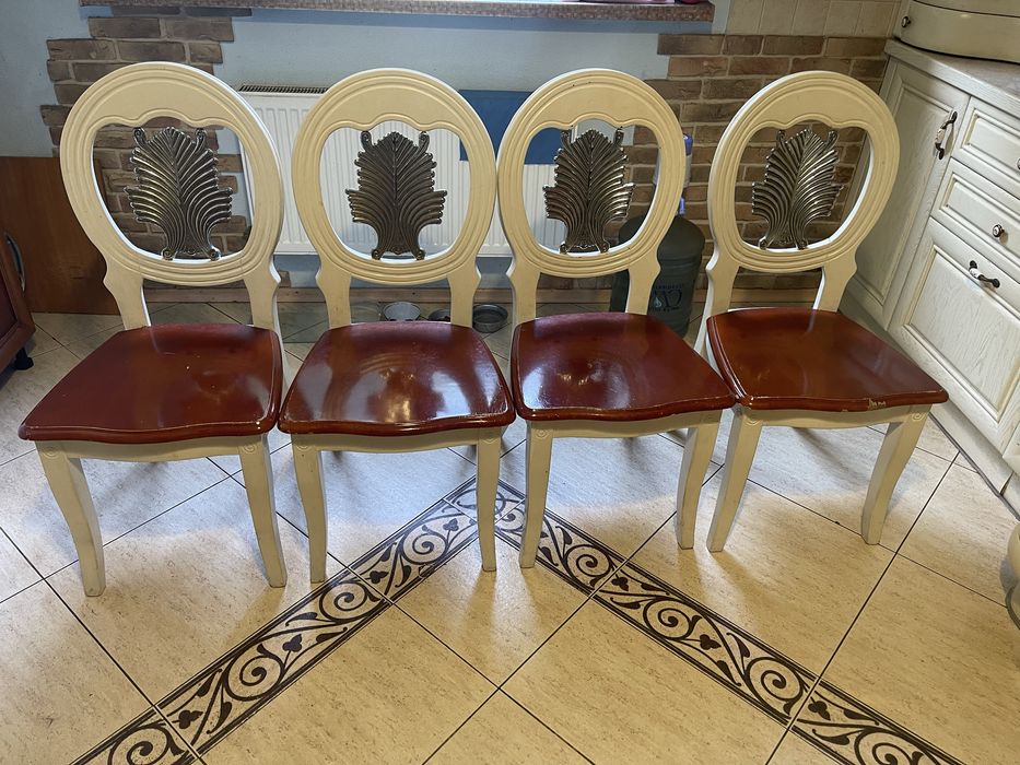 Стулья из натурального дерева