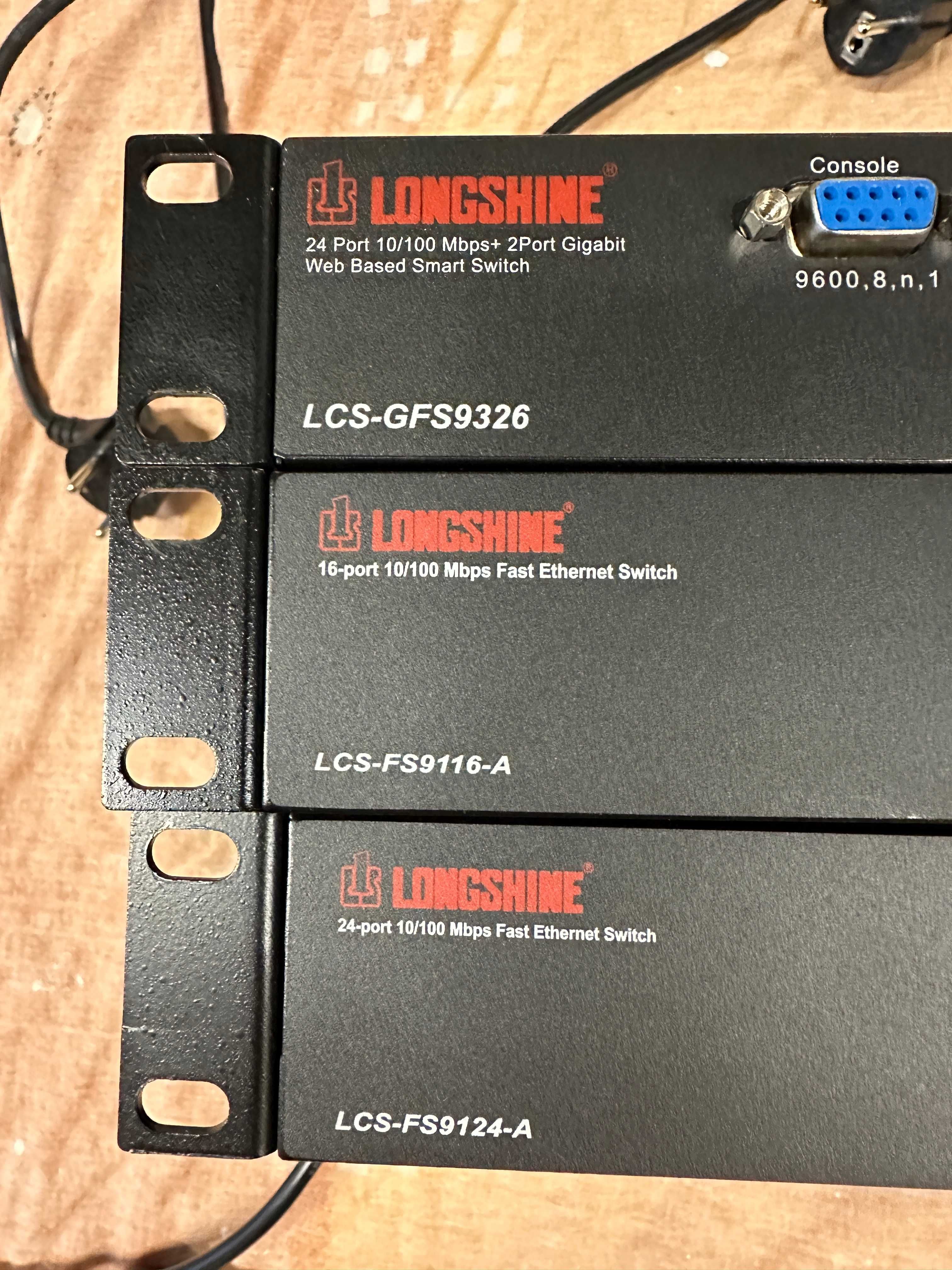 SWITCH Longshine LCS-GFS9326 LCS-FS9124-A LCS-GS9116-A Łącza sieciowe