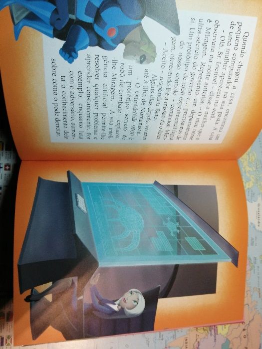 Livro Infantil "Os incríveis"